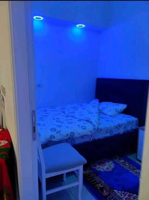 Shitet Apartament 2+1 ne Kamez ne Rrugen Demokracia