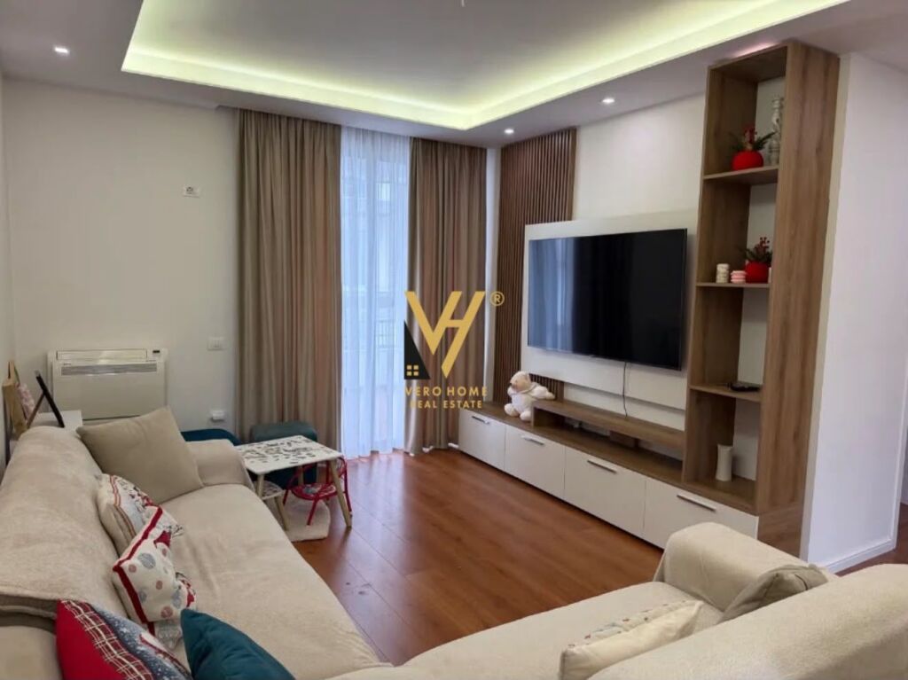 JEPET APARTAMENT 2+1+2+BLK ME QERA TE LIQENI THATE 75.000 LEKE