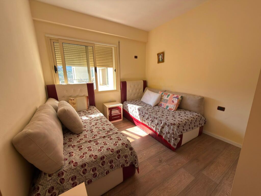 🏡 **SHITET APARTAMENT 2+1 – VLORË** 🌊