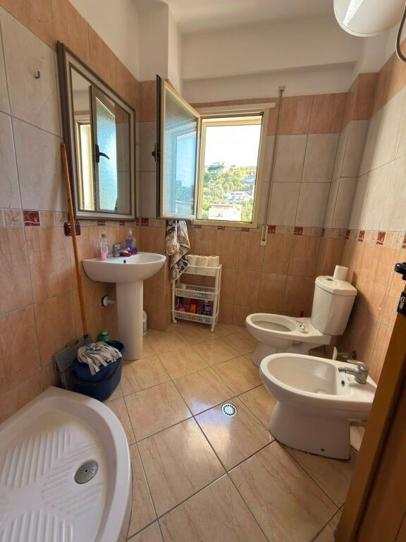 🏡 **SHITET APARTAMENT 2+1 – VLORË** 🌊