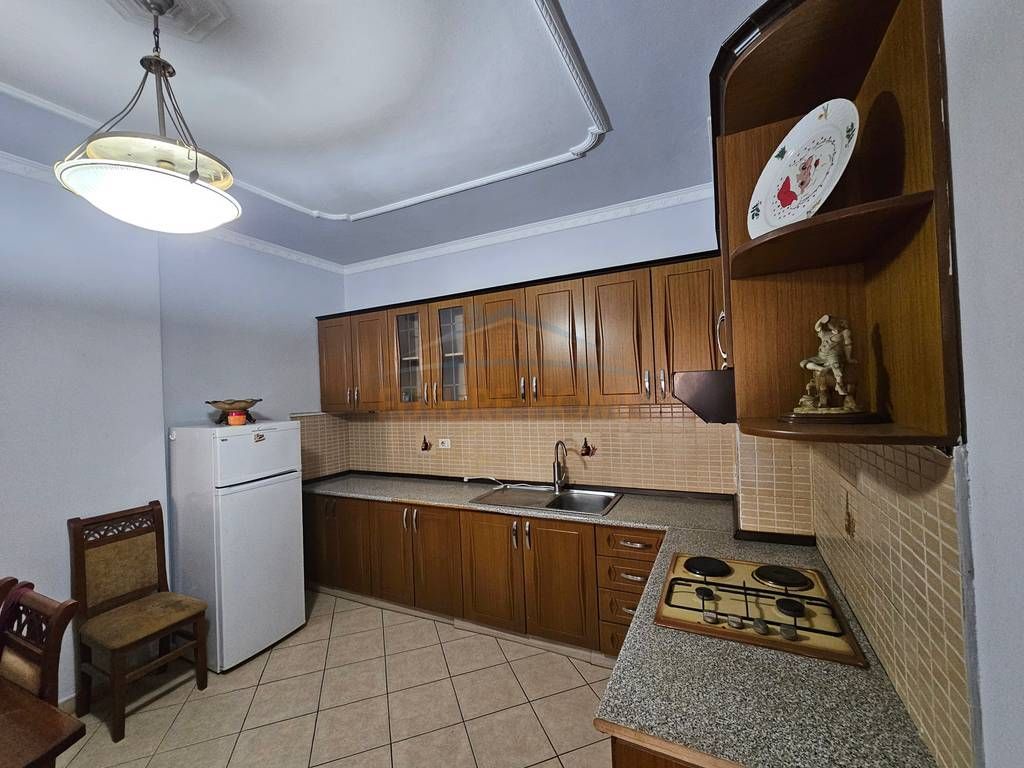Qera , Apartament 2+1 , Unaza e Re , Tirane
