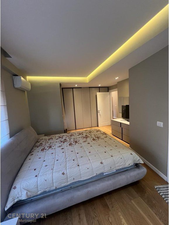 APARTAMENT 2+1+2 PËR QIRA | MYSLYM SHYRI – PRANË QENDRËS