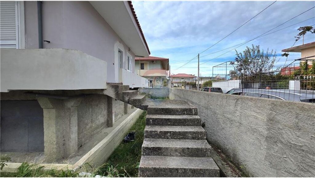 🏡 SHTËPI PRIVATE NË SHITJE – VLORË 📍 Pranë ish-Fabrikës së Tullave