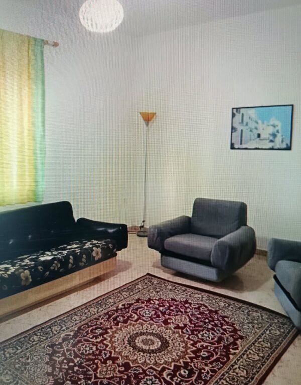 Qera | Shtëpi private 2 + 1 | Ambasada amerikane | 350 €/muaj