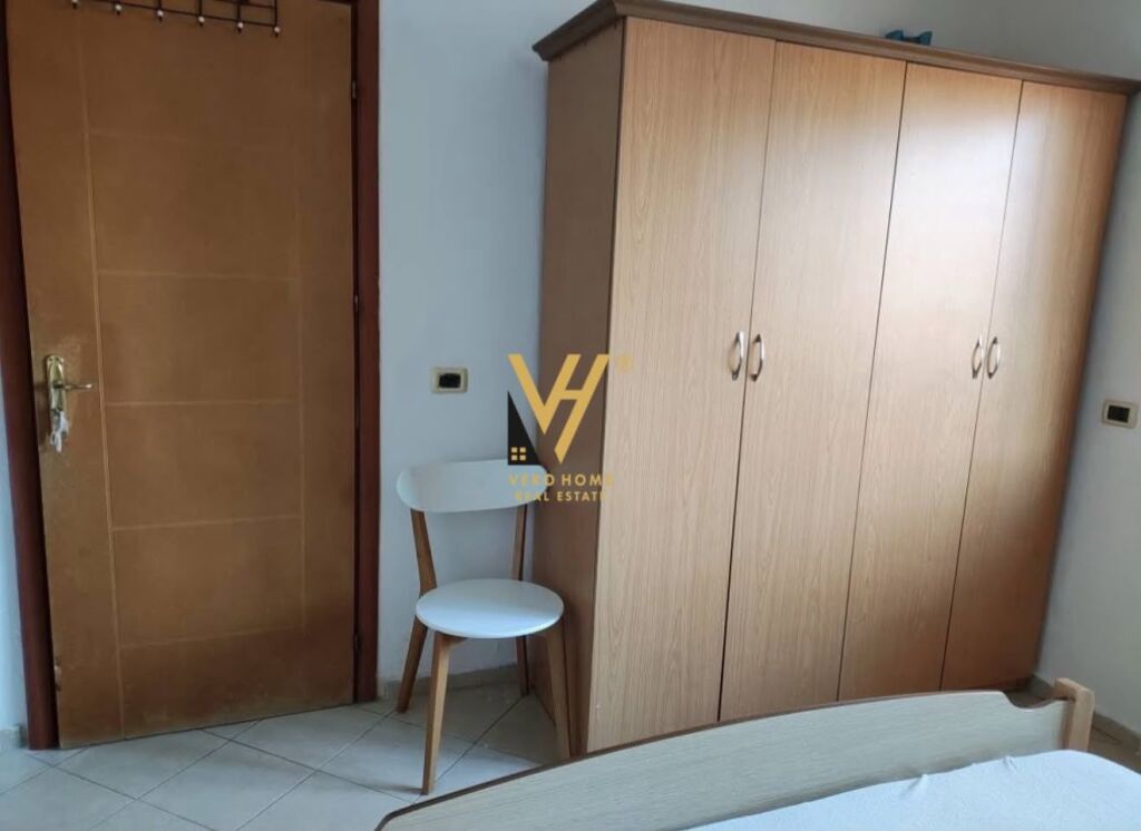 JEPET APARTAMENT 1+1+BLK ME QIRA TE ISH PARKU 55.000 LEKE