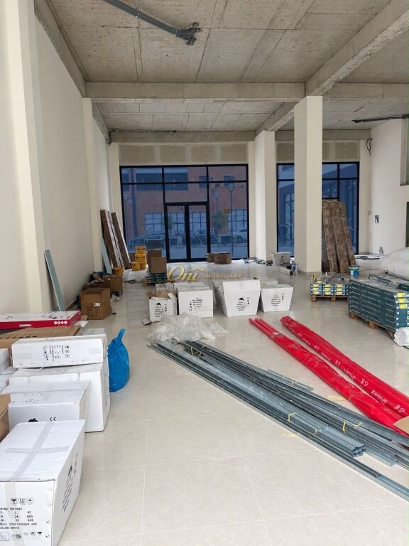 PASKUQAN JEPET DYQAN 232M2 PER QERA
