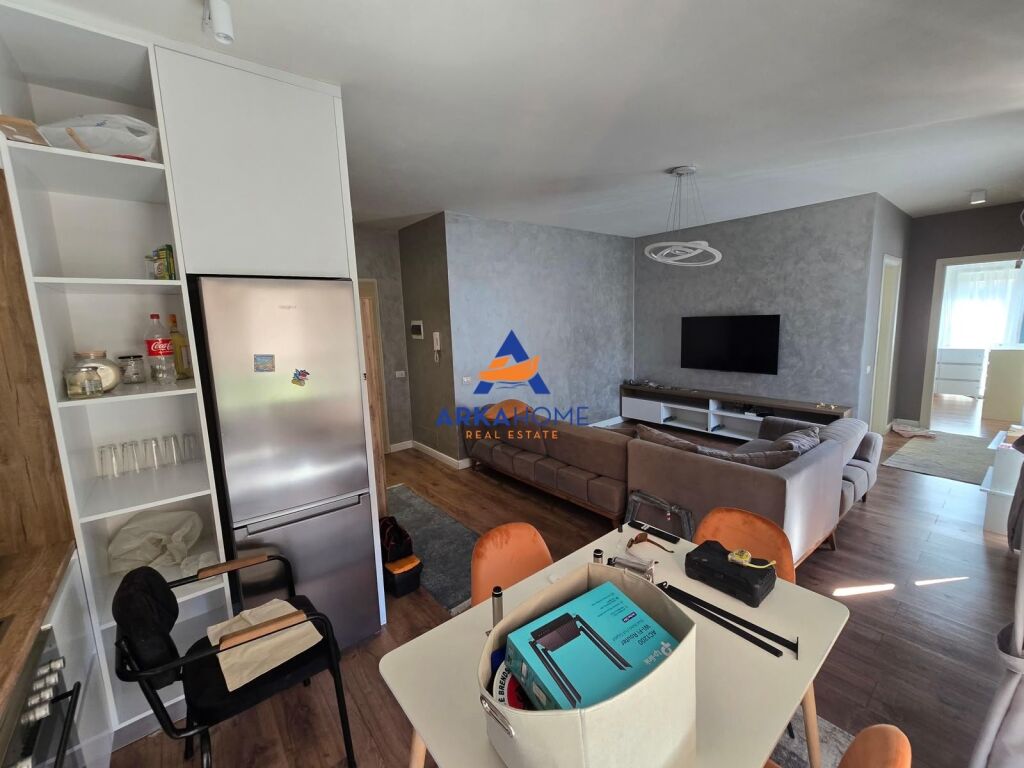 JEPET APARTMENT ME QERA 1+1+BALLKON "BULEVARDI ZOGU 1" 70.000 LEKE
