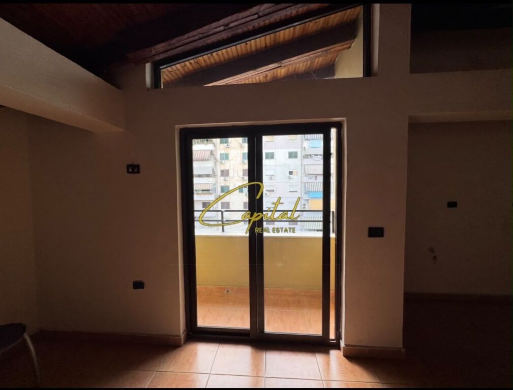 OFFICE FOR RENT 100 M2 FORMER BLOCK 1000 EURO