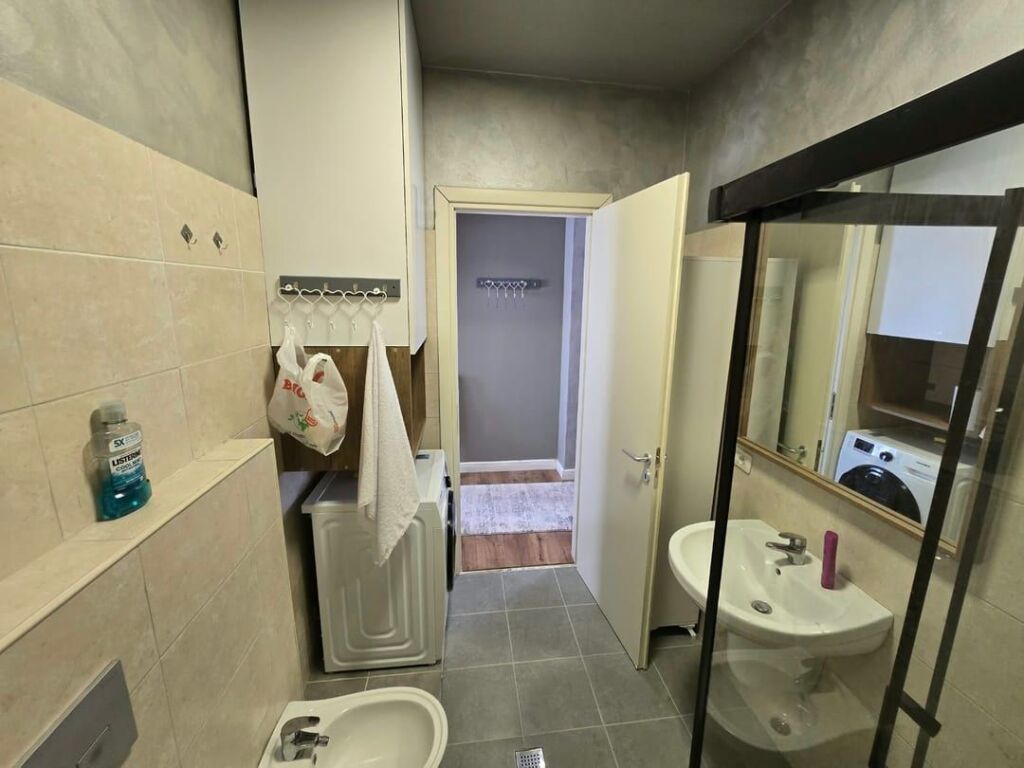 Appartamento 1+1 nuovo e arredato in affitto, Viale Zogu i Parë