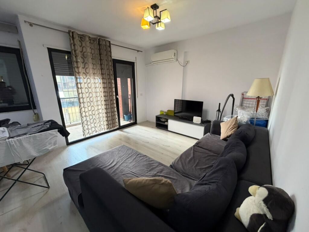 🏡 APARTAMENT 2+1 ME QIRA  📍 Pranë Kompleksit Panorama