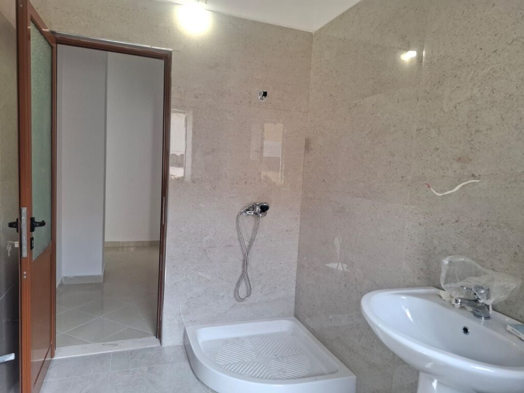 Jepet me qera apartament 1+1