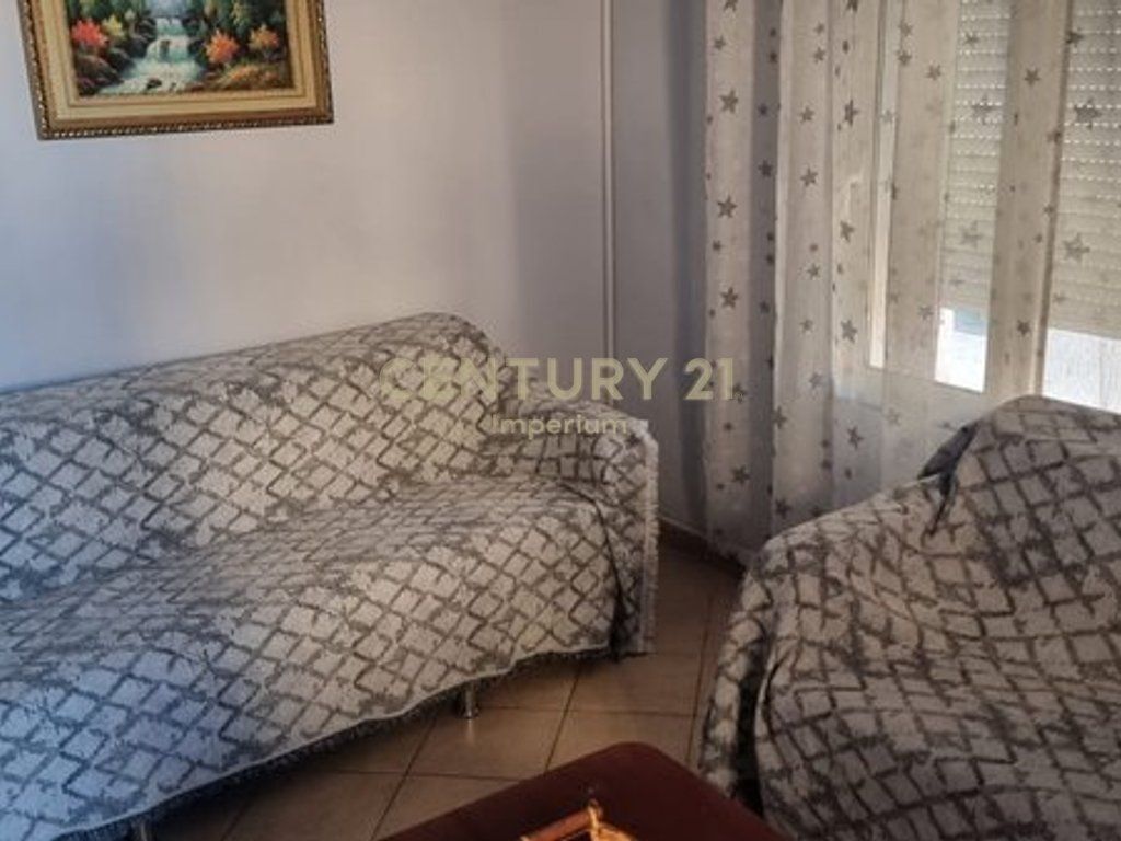 Apartament 2+1 për Qira në Kombinat!