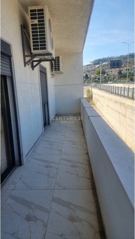 TEG - Spazio Commerciale Premium in Affitto 280m2 + 70m2 Veranda