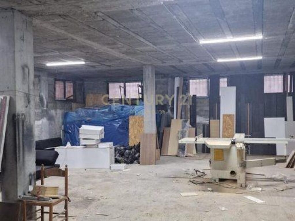 Magazinë me Qira në Rrugën Jordan Misja – 150 m²