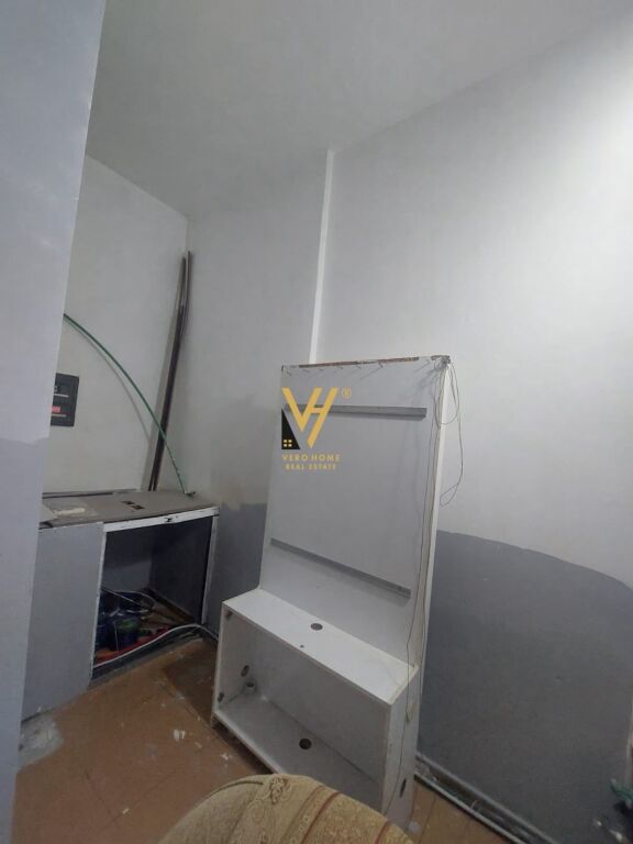 VENDESI IN VENDITA 41.8 M2 AL MERCATO ELETTRICO 170.000 EURO