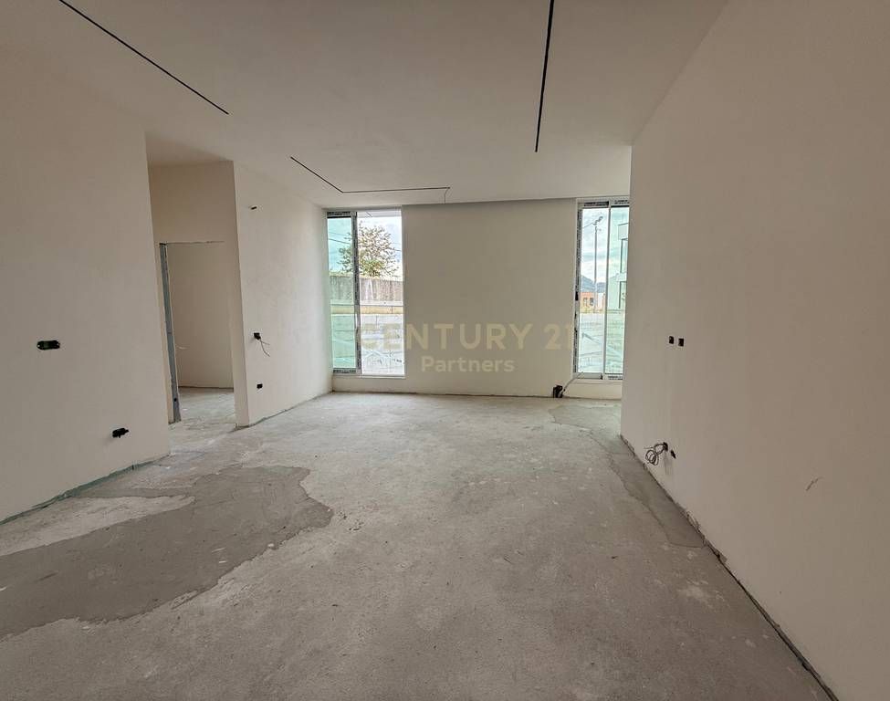 2+1 apartment for sale in the Teg area.