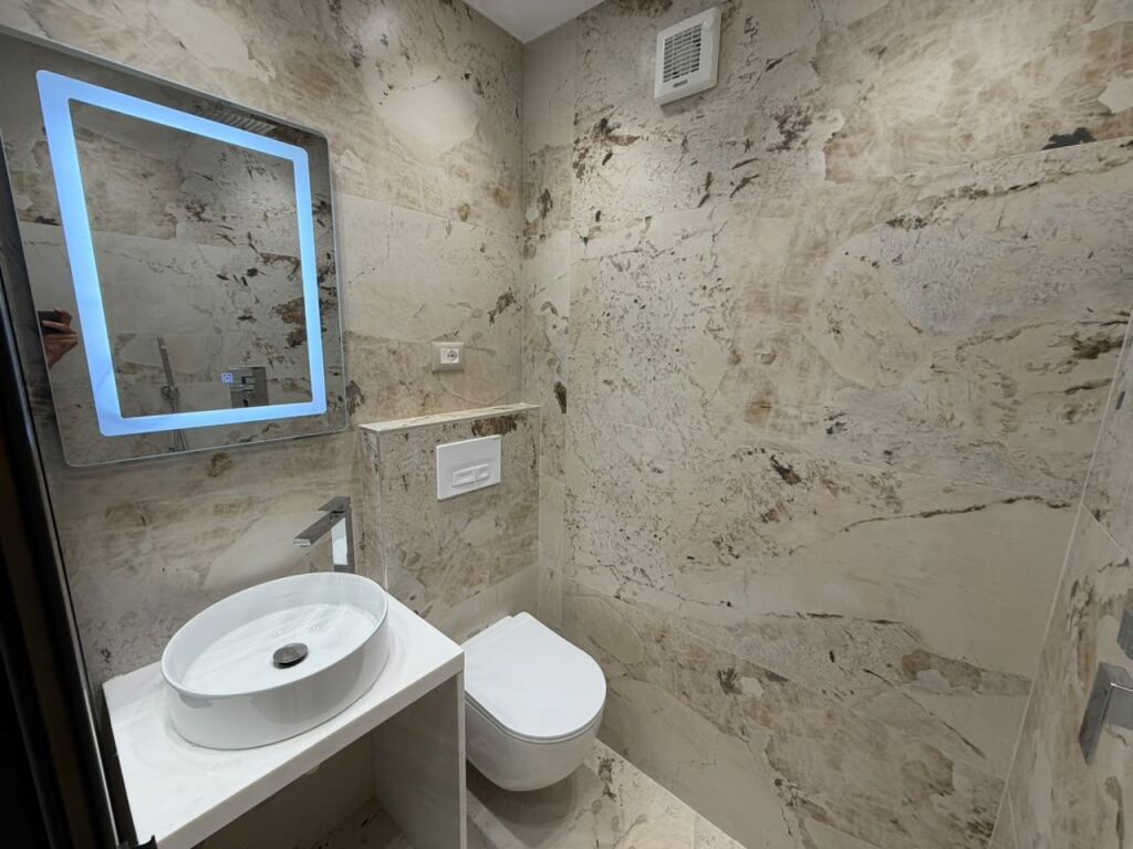 🏠 Shitet Garsoniere  💶 Çmimi: 87,000 €Rruga “Mine Peza”, Tiranë