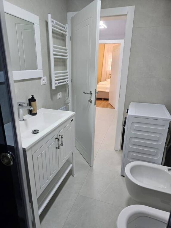Apartament 2+1 me qira te stadiumi Dianamo