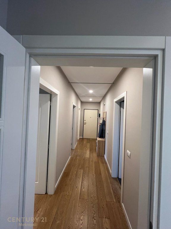 APARTAMENT 2+1+2 PËR QIRA | MYSLYM SHYRI – PRANË QENDRËS