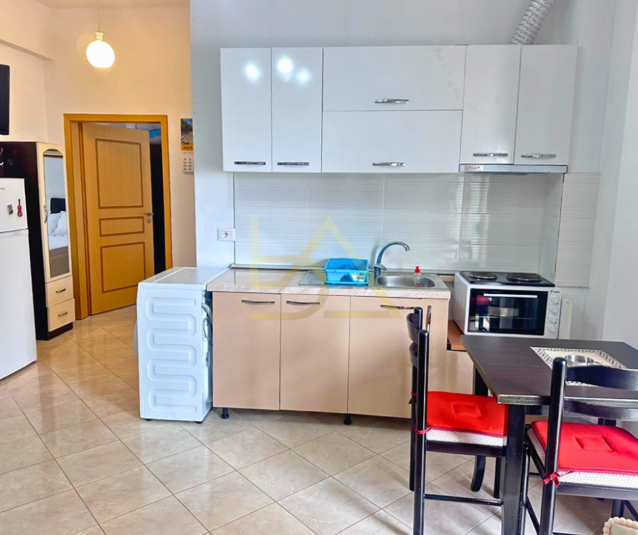 VENDESI APPARTAMENTO 1+1 – SARANDA, VICINO ALL'HOTEL BLUE SKY