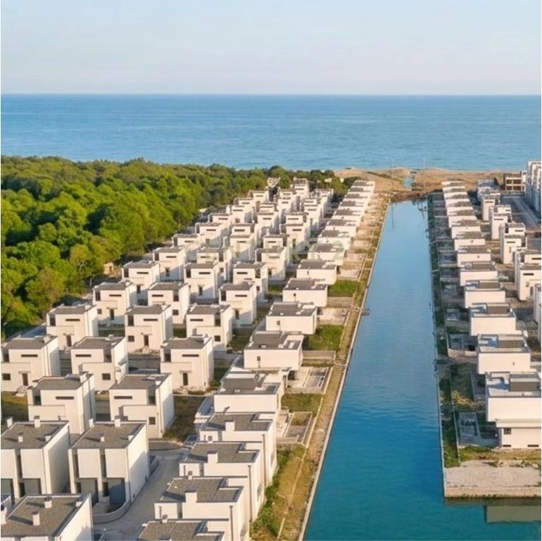 SHITET VILË NË TURQUOISE MARINA, GJIRI I LALZIT !    419,000 €
