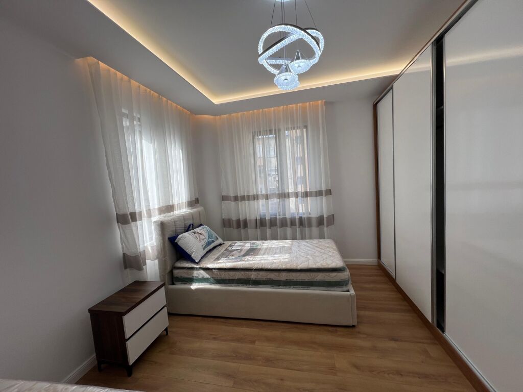 Shitet Apartament 2+1+2 📍 Pallati me Shigjeta, Rruga e Kavajës
