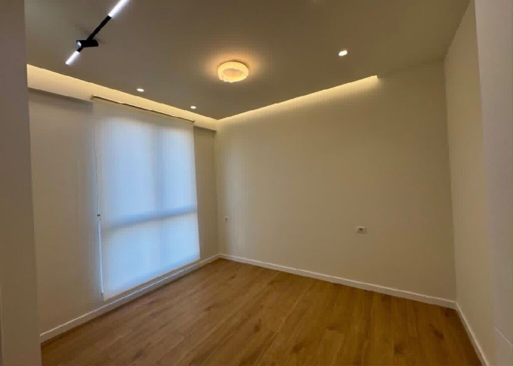 Premises for business rent near Kesh