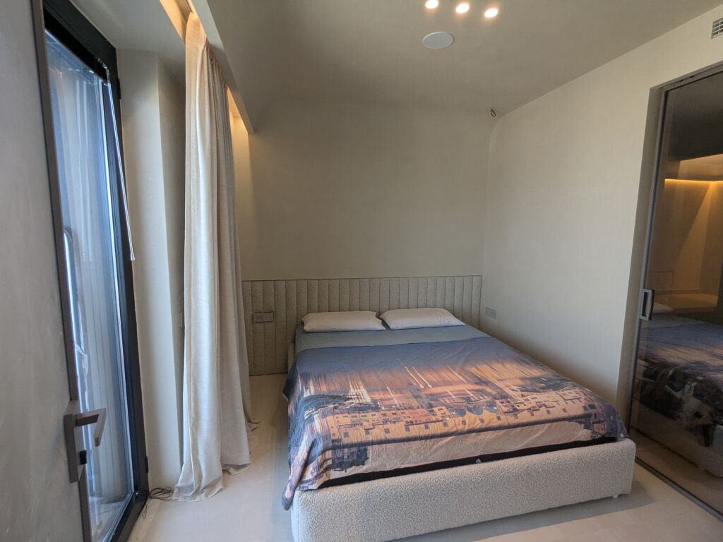 AFFITTASI APPARTAMENTO 1+1 SUL LUNGOMARE DI VLORE