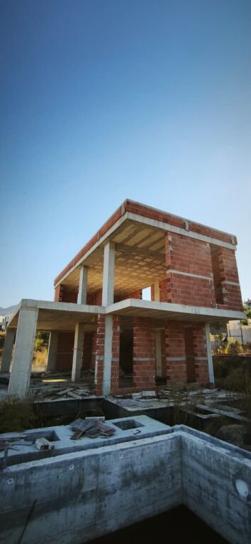SHITET VILË ME PISHINË | RESIDENCA TËRFILI – FARKË