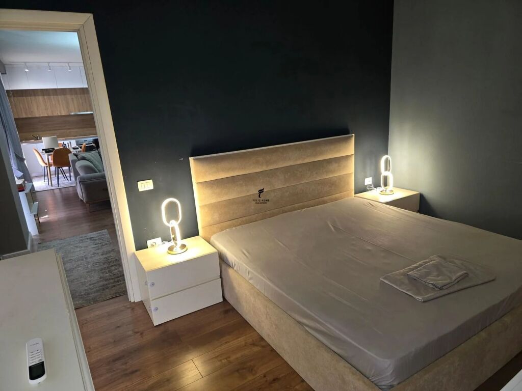 APARTAMENT ME QERA 1+1 BULEVARDI ZOGU 1 70.000LEKE FH-97208