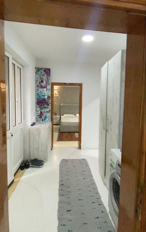 Jepet me qira apartament 2+1 brenda Kalasë së Tiranës.
