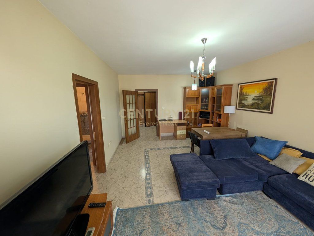 Jepet me qira apartament 2+1+2 ne BLLOK.