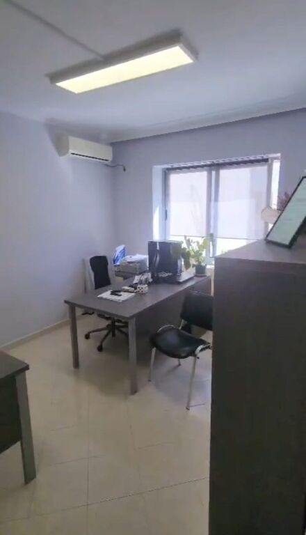 Affittasi ufficio nel quartiere Bllok ID 5763