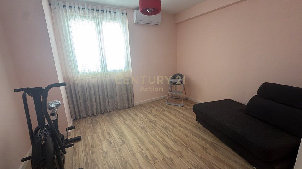 SHITET APARTAMENT 2+1 | RRUGA E PORTIT, DURRËS   322,000 €