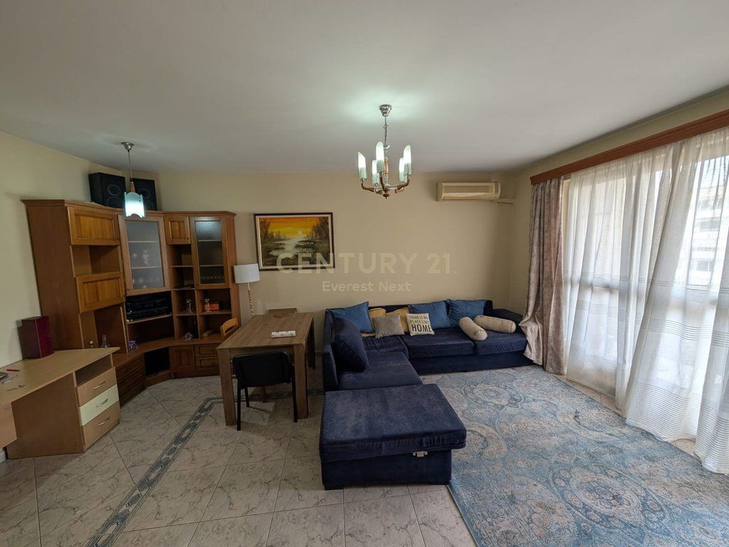 Jepet me qira apartament 2+1+2 ne BLLOK.
