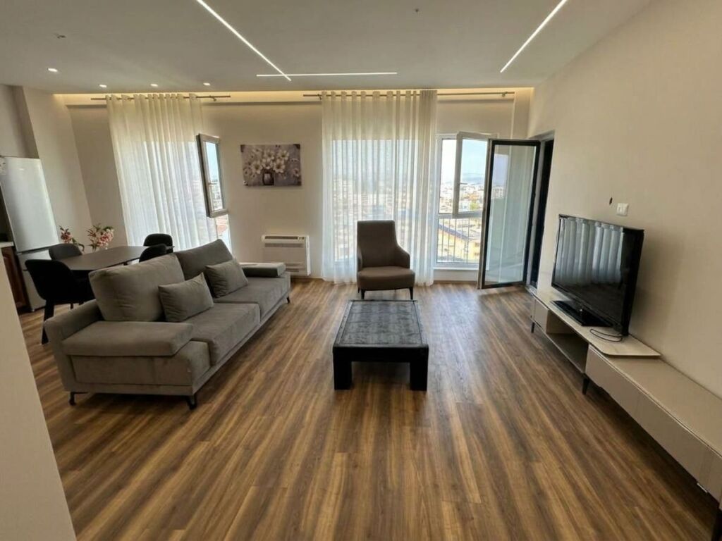 Qira,Apartament 2+1+2, Jordan Misja,Tiranë.