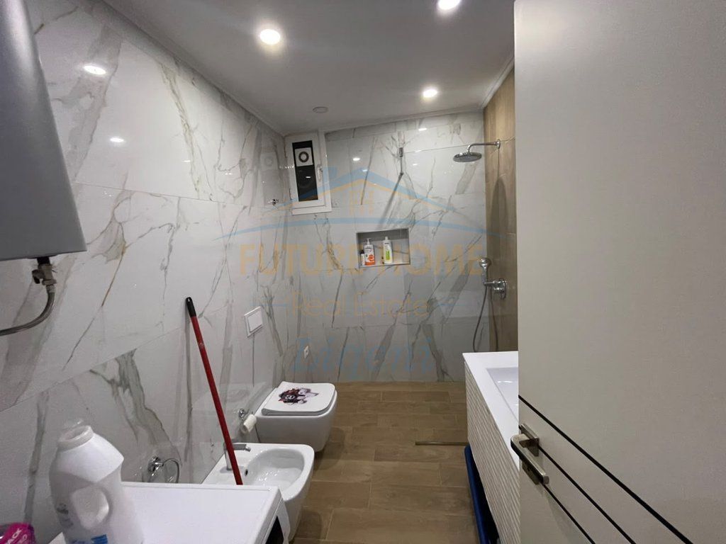 Rent, 2+1 Apartment Paris Commune Tirana.