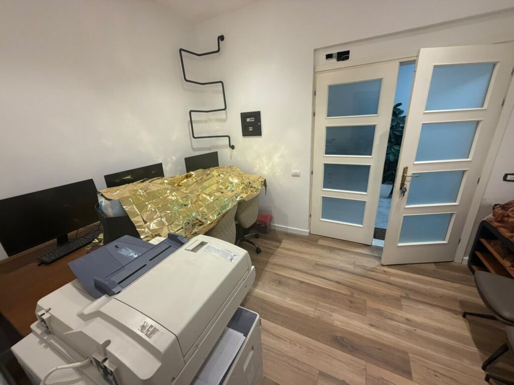 Zyre Me Qera 1+1 Tek 21 Dhjetori (ID BZ21070) Tirane