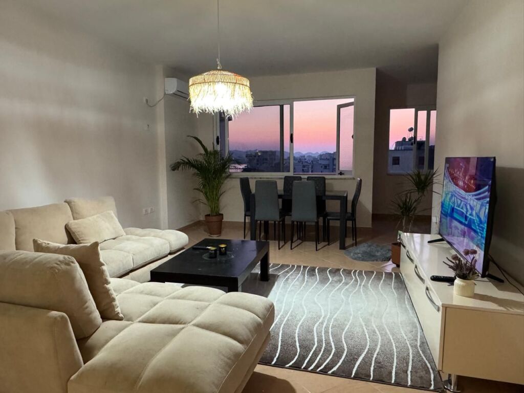 JEPET ME QIRA APARTAMENT 2+1+2 ME PAMJE NGA DETI