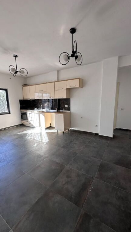 🏡🔥 SHITET SHTËPI PRIVATE 2-KATËSHE – BLLOKU I VILAVE, DURRËS