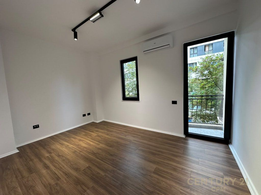 Office for Rent Near Square21!