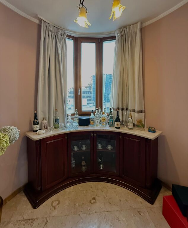 JEPET ME QIRA APARTAMENT 2+1+2 PRANË AIR ALBANIA