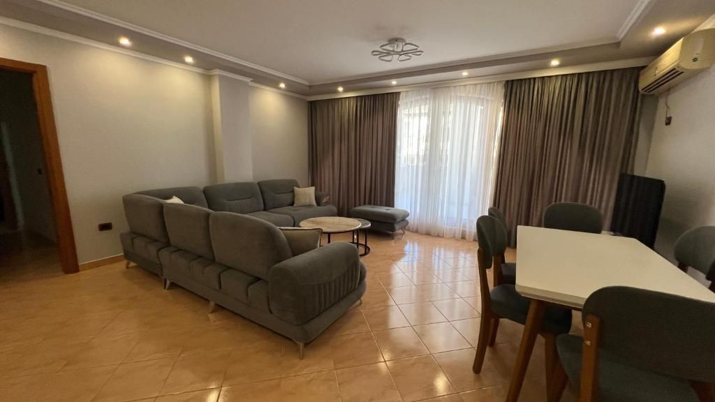 SHITET Apartament luksoz  2+1  PLAZHI GOLEM