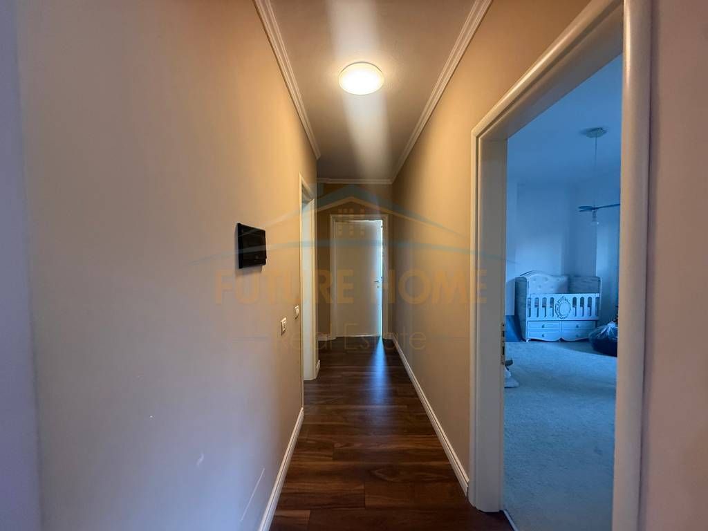 shitet apartament i tipologjise 2+1+ depo, fresk tirane