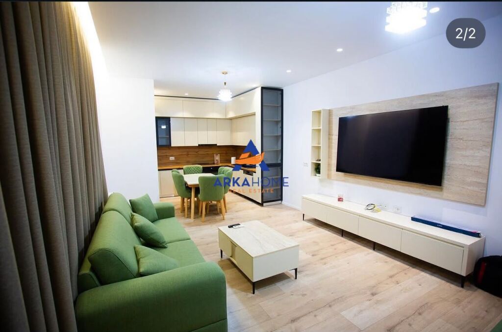 AFFITTASI APPARTAMENTO 2+1+BALCONE "EMERALD CENTER, RR 5 MAJ" 100.000 LEKE