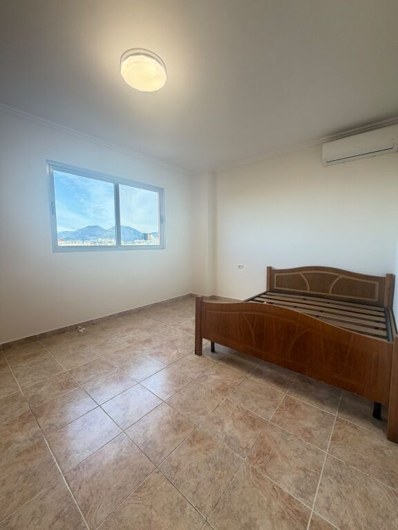 Apartament 2+1 me qera Selit ( prane Unazes) !