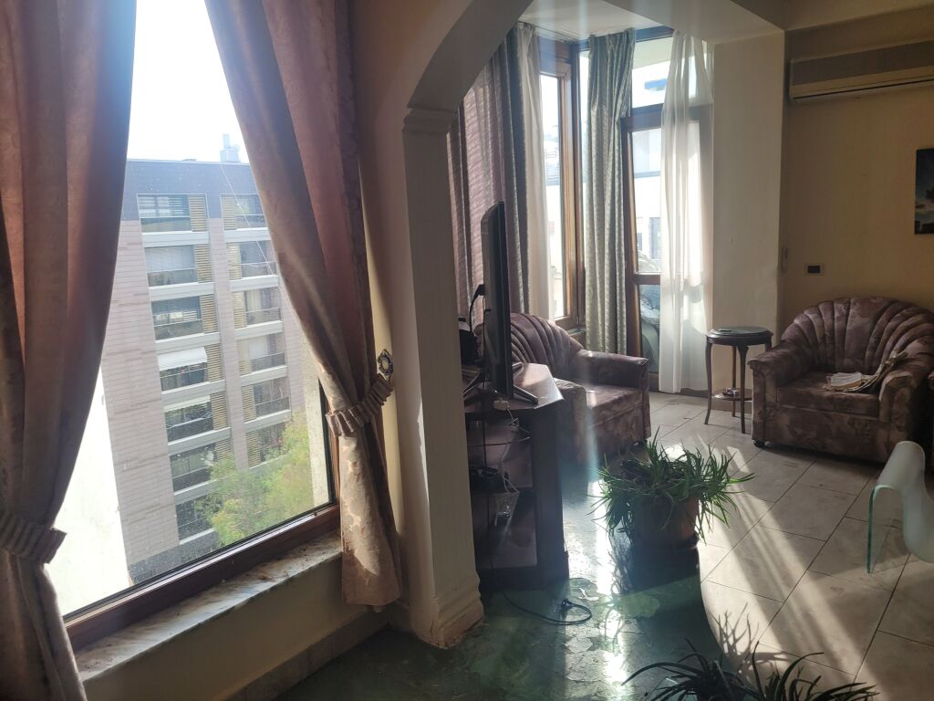 SHITET SUPER APARTAMENT  3+1– PRANË PRESIDENCËS