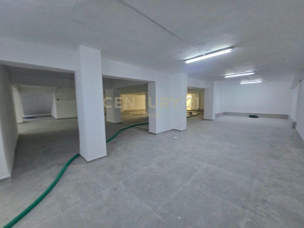 Roadside premises for rent