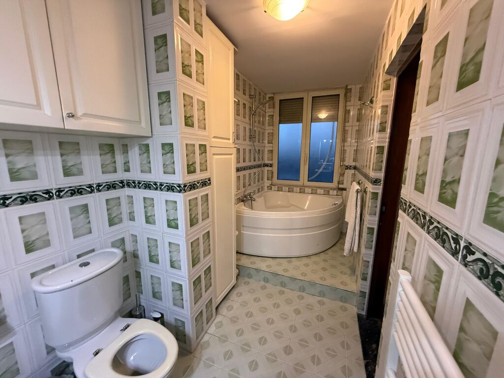 JEPET ME QIRA APARTAMENT 2+1+2 PRANË AIR ALBANIA