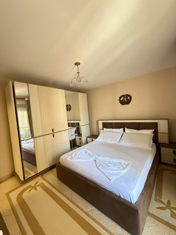 Apartament 2+1 per qera Xhamllik